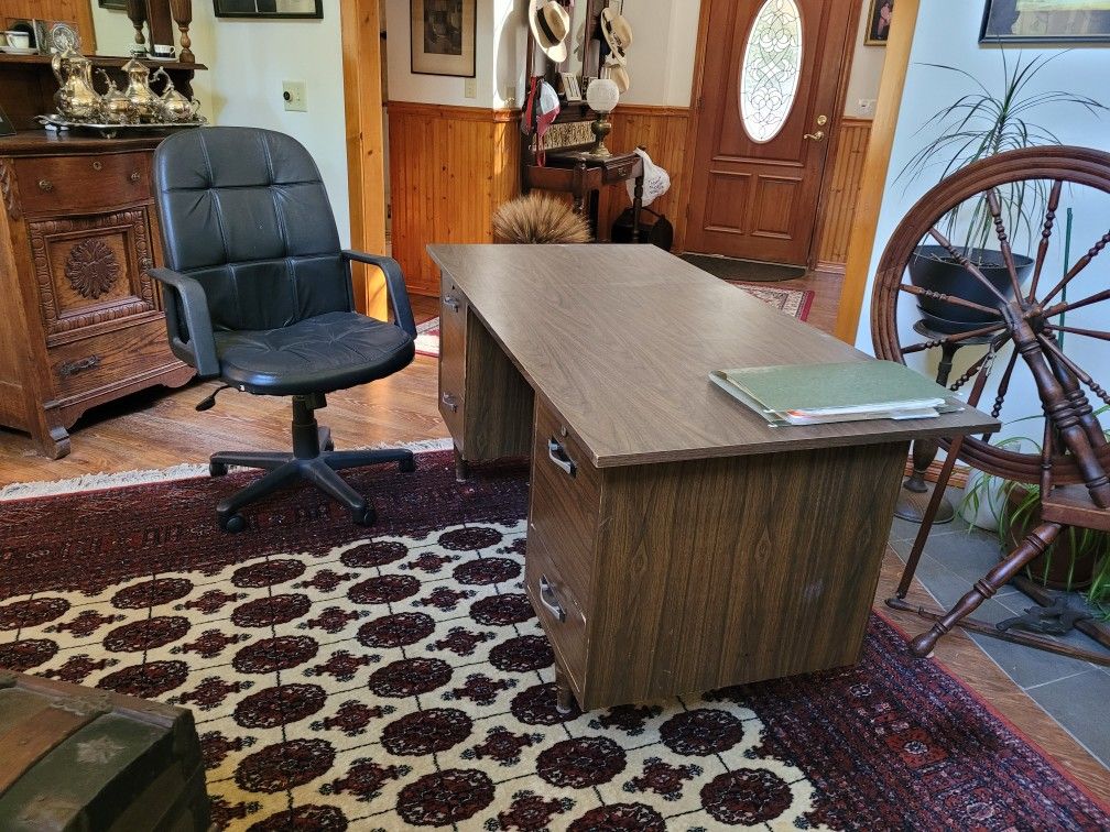 Desk and Chair 
