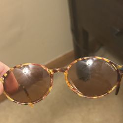 pair of Serengeti Tweeds Dr 6351 sunglasses.