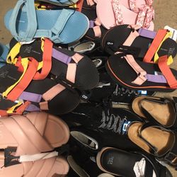 NEW WITH TAG WOMENS MIXED SUMMER SLIPPERS LOTS ⭐️ DIFFERENT SIZES  ⭐️⭐️⭐️⭐️⭐️