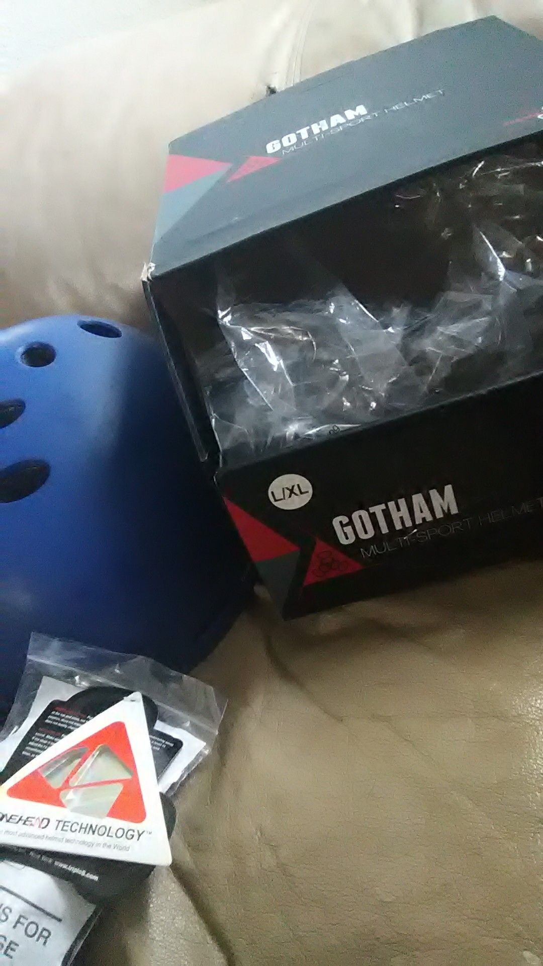 GOTHOM TRIPLE 8 BIKE HELEMET