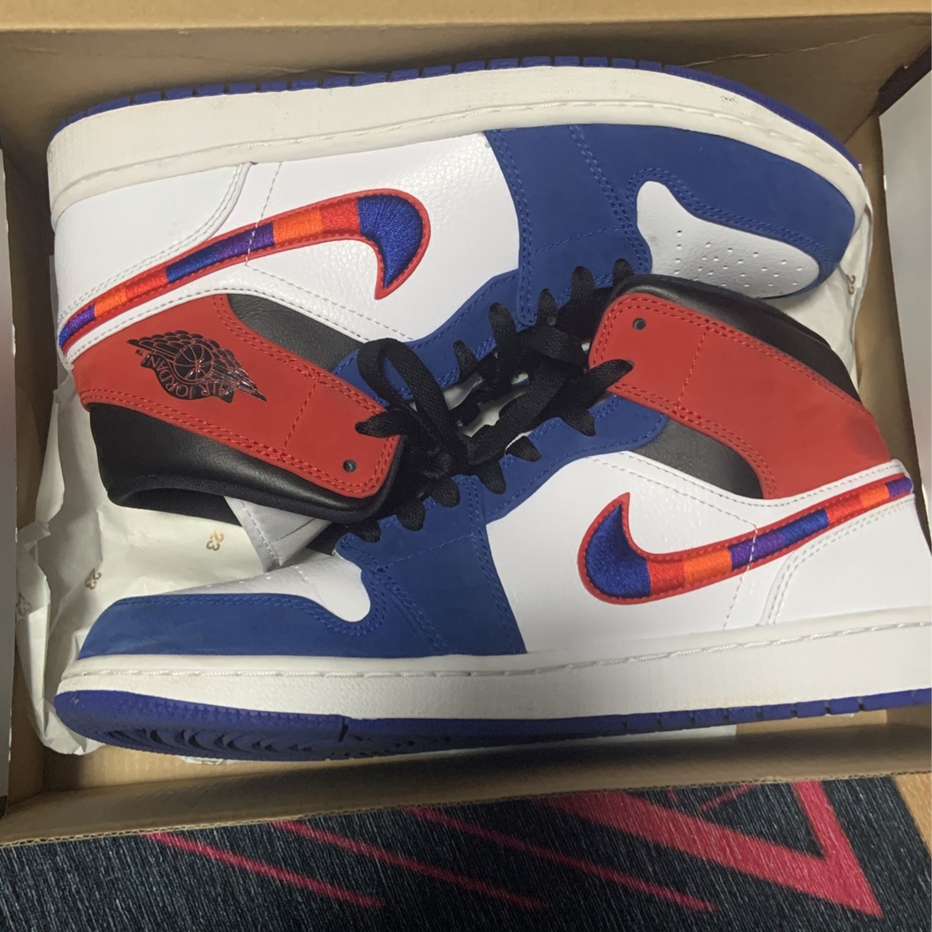 Air Jordan 1 mid SE