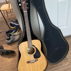 Yamaha F310 Acoustic 6 String Guitar