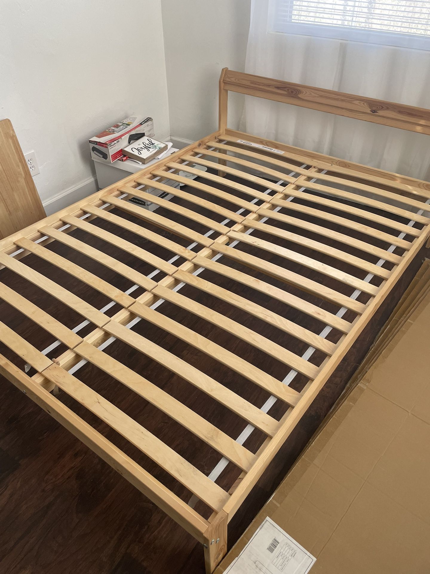 Full Size Bed Frame and Slats 