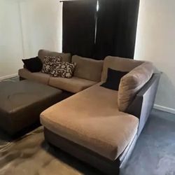 L Shape Sectional With Ottoman 