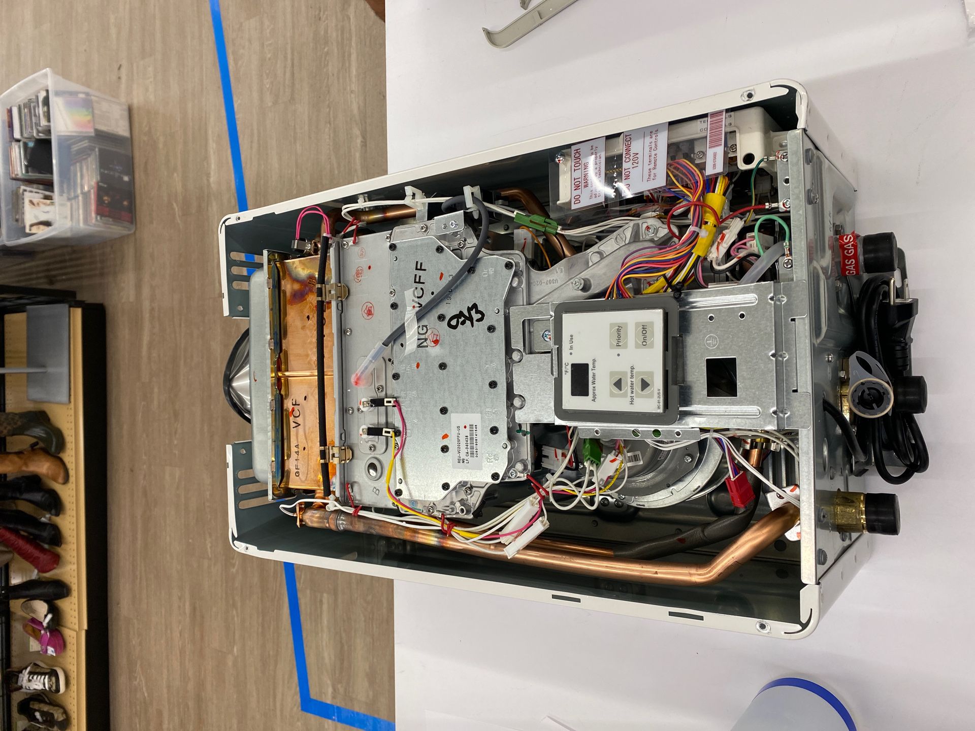 Direct Vent Tankless Water Heater RINNAI REU-VC2025W-US for Sale in Costa  Mesa, CA - OfferUp
