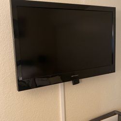 Emerson 32 Inch Flat Screen TV