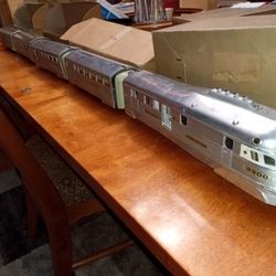 1930s American Flyer Model RR Aluminum Train &Tracks