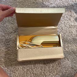 Electric Fabric Cutter (singer)