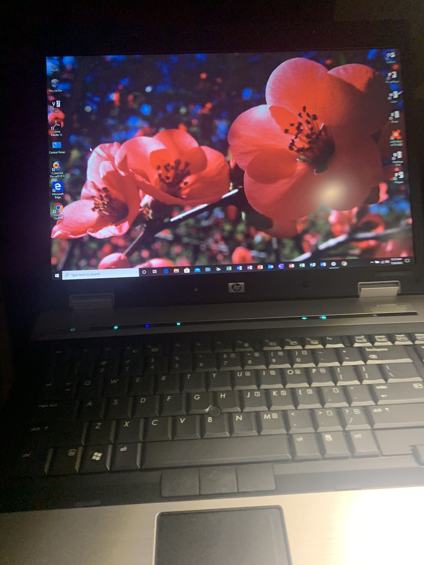HP ELITEBOOK ...model #8530W...$$$135.00-$$$.....135GB SSD....4.0 RAM ....SUPER CLEAN...READY FOR CLASSES ON LINE OR HOME NO PASSWORD
