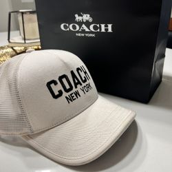 Coach Baseball Cap – White/Beige – Authentic – Excellent Condition