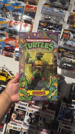 Raphael from the teenage mutant ninja turtles