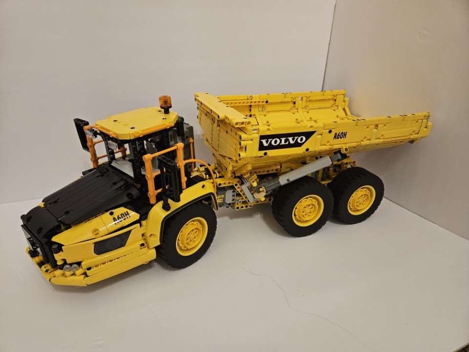 LEGO TECHNIC 42114 VOLVO TRUCK