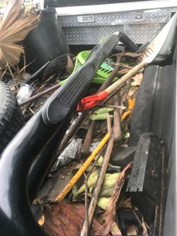 Running boards came of an older Chevy 1500