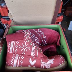 Price Drop 🔥 🔥 Timberland UGLY CHRISTMAS BOOTS.