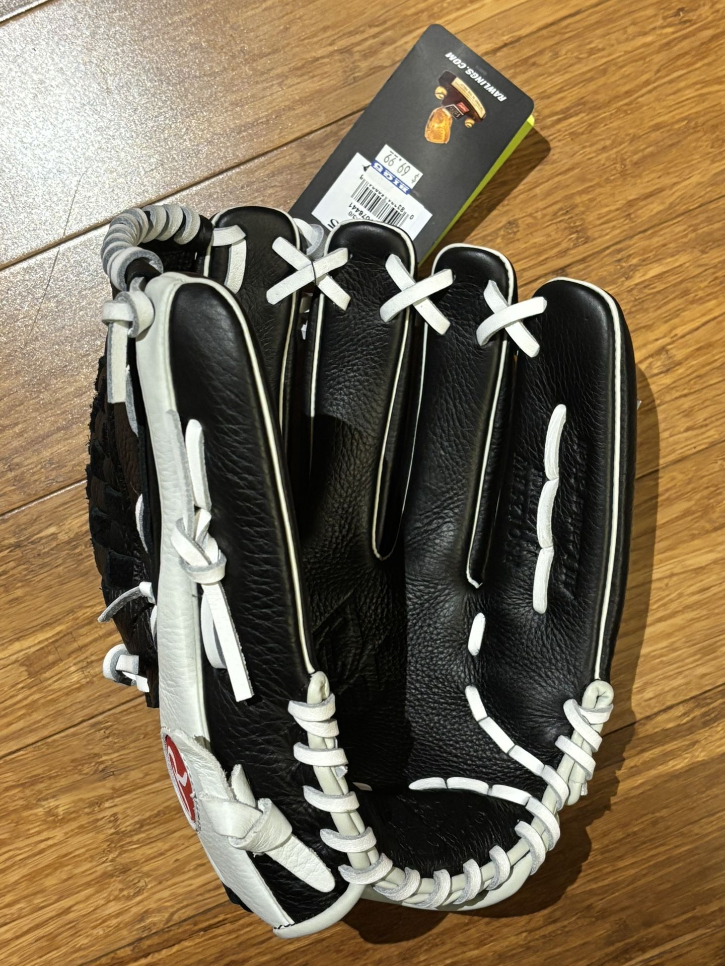 Rawlings Shut Out Softball Glove