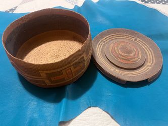 Alaskan Rattle Top Basket