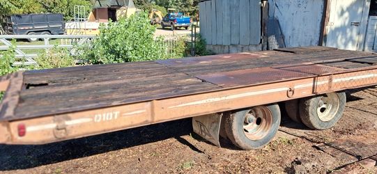 EQUIPMENT TRAILER