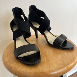 Women’s shoes black, heels, size 9