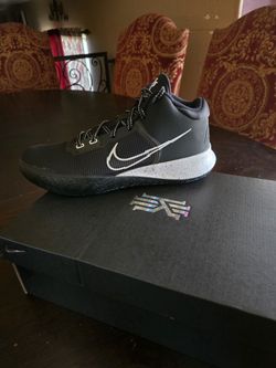 Kyrie Flytrap IV