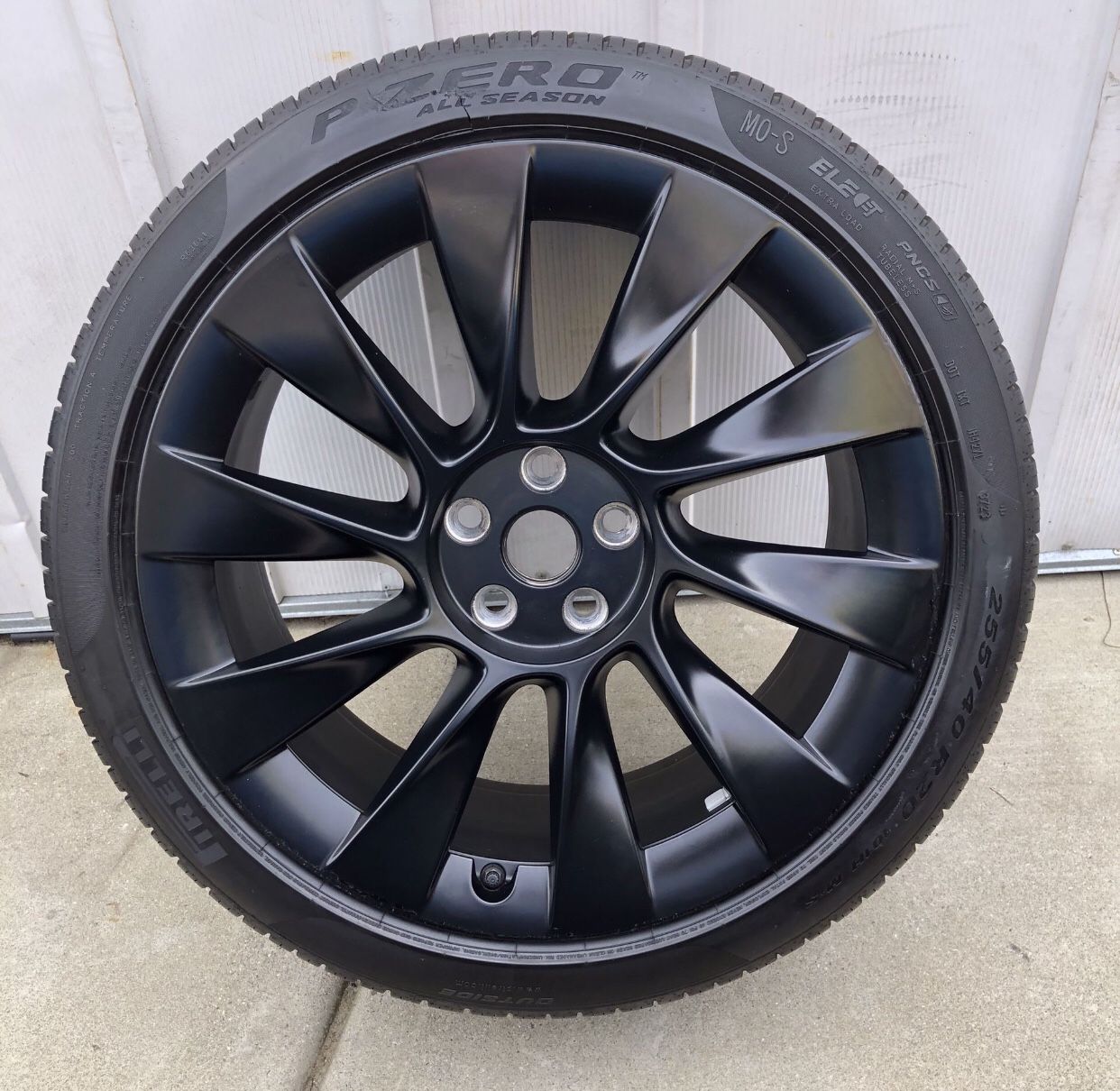 ONE WHEEL Spare 20” Tesla Model Y OEM Induction Rim has Bluetooth TPMS! Good to use as a Replacement or Emergency Spare! ***SELLING JUST 1 WHEEL AND