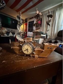 Saul boat clock that also lights up