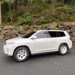 2011 Toyota Highlander Hybrid 120k Miles