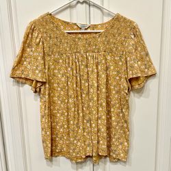 💛 Pretty yellow with pastel flower pattern flowy blouse shirt by Lucky Brand