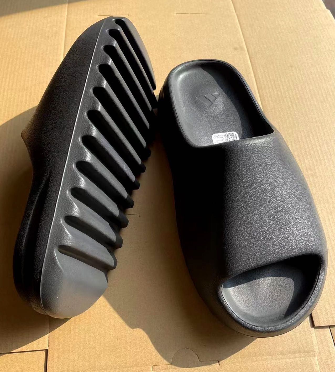 Yeezy Slide