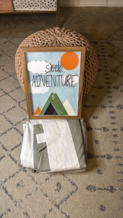 Pillowfort frame and 2 curtain panels