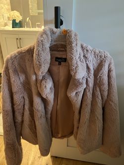 Abrigo En Color Rosa