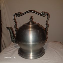 Vintage UniqueTeapot Shaped Ice Bucket / Seymour Mann import .Italian Olde Tankardware Pewterstone