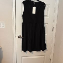 Sleeveless Black Dress With Pockets