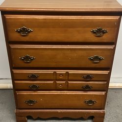 30”wx16”wx39”h Wooden Dresser