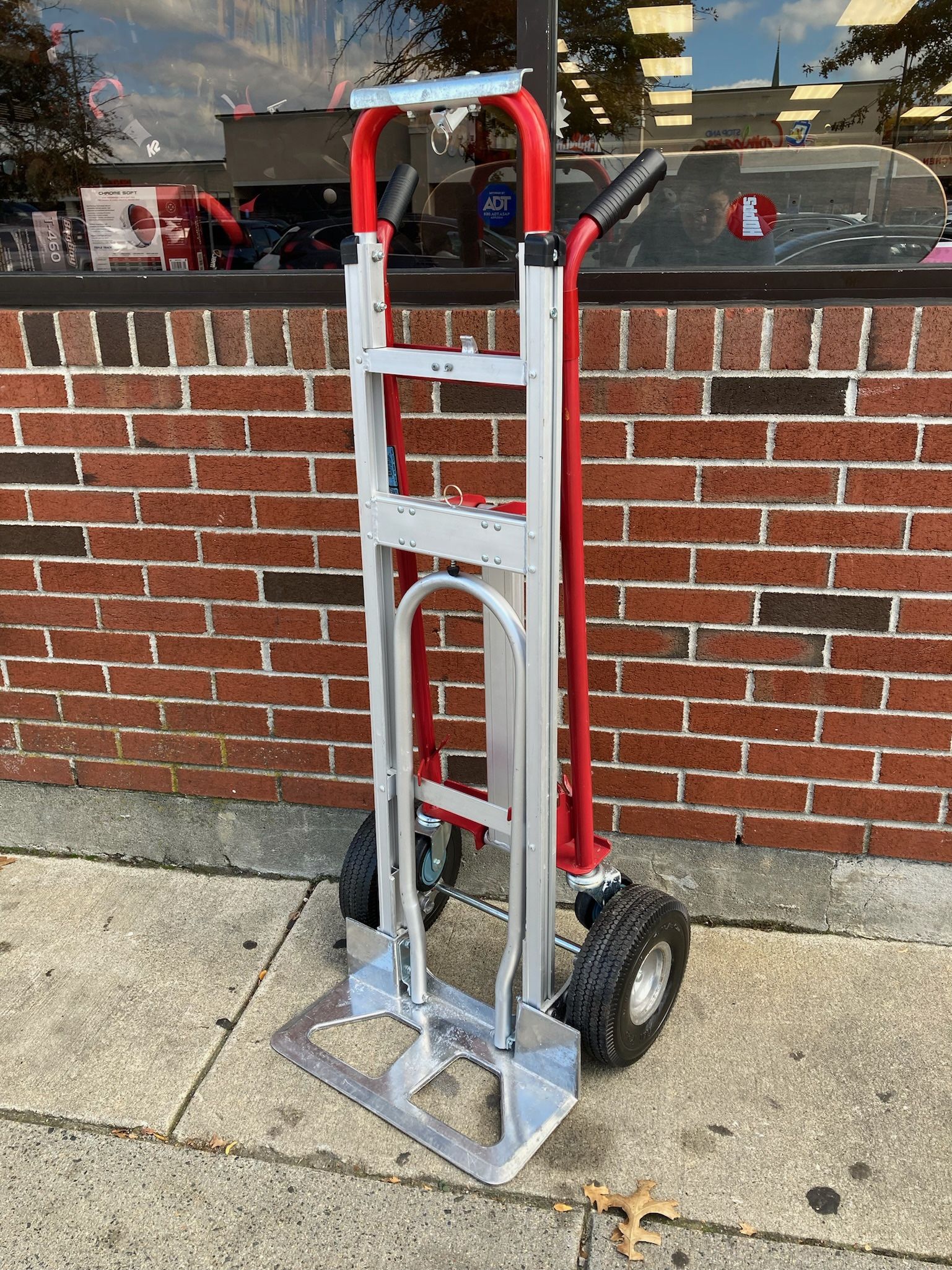 Milwaukee-60137 4-in-1 Hand Truck 1,000 lbs. Capacity