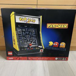 PAC-MAN Arcade Lego Set