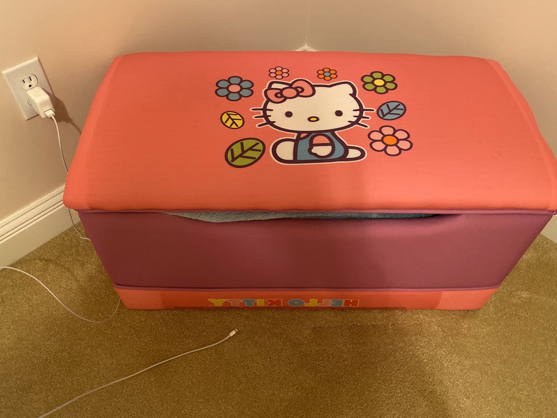 Toy storage box and hello kitty clock