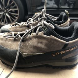 La Sportiva Boulder X Women’s Gray/Black low boot Hiking Trekking Shoes Size 7.5