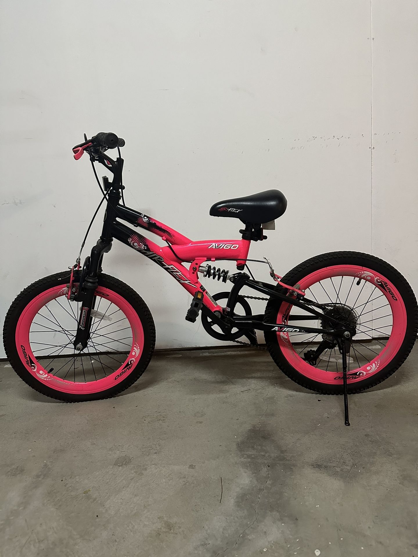 Avigo air flex dual suspension bike hotsell