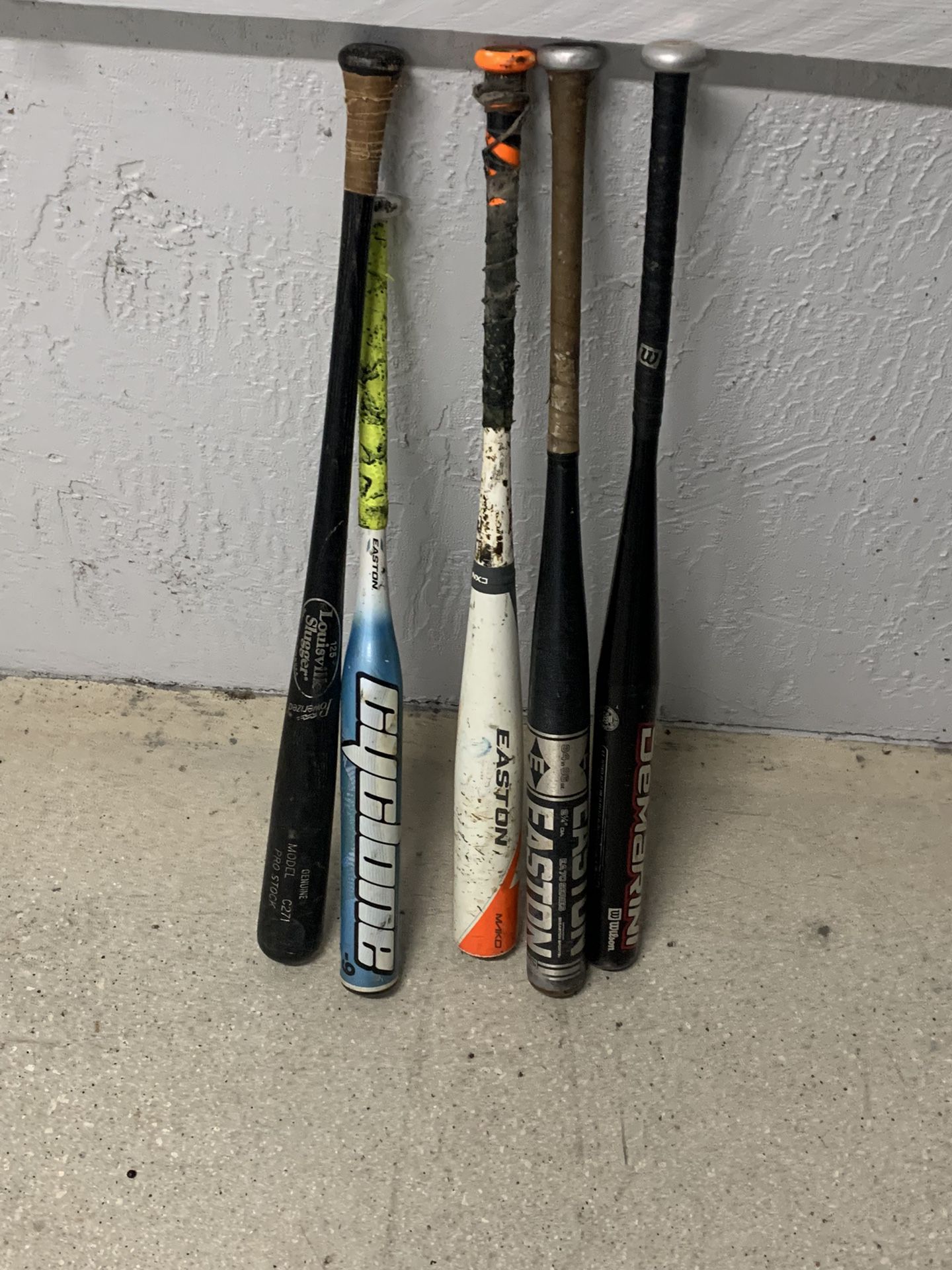 Bats Softball And Baseball