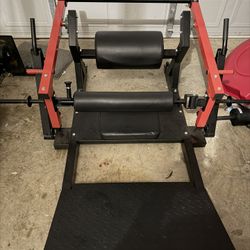 GMWD Standing Leg Curl / Hamstring Machine (red/black)