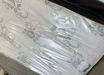 Deluxe Brand Queen Size Set 