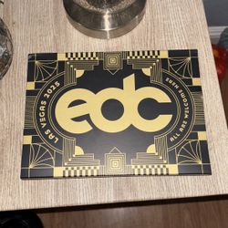 EDC VIP WRIST BAND 