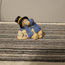 Vintage Paddington Bear Eats An Apple Figurine 