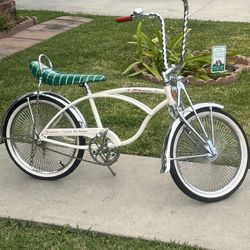 Lowrider Schwinn Bike