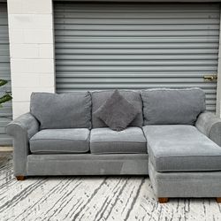 🛋️ Modern Gray Sectional Sofa with Reversible Chaise 🔥 WEEKEND SPECIAL – $399 ONLY (FREE DELIVERY INCLUDED) 🔥