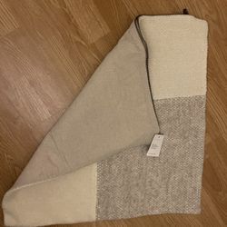 1 New Pottery Barn Pillow Cover
