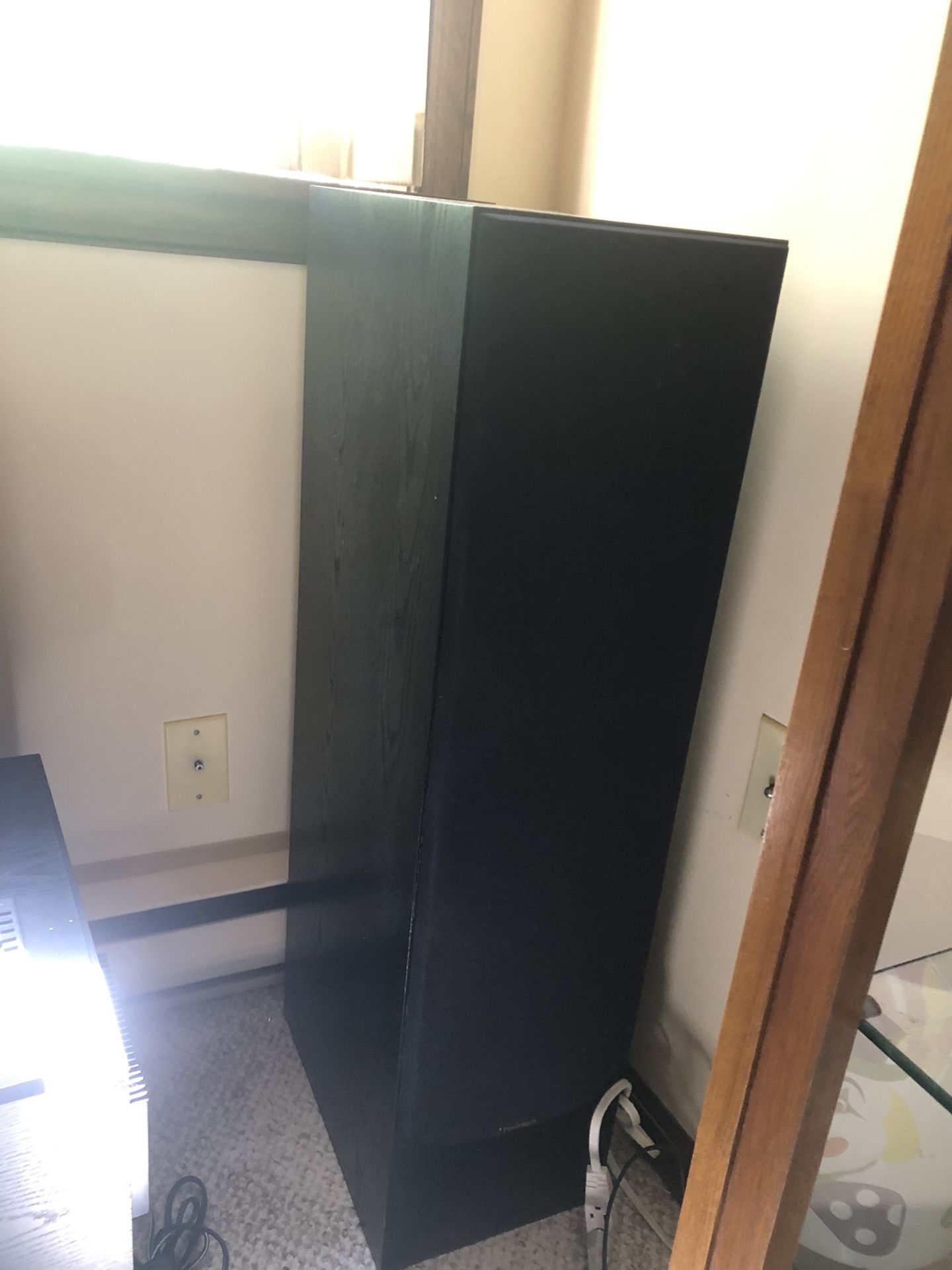 Paradigm Speakers And A Yahama Receiver