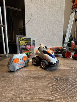 Vintage RC Car Bundle – Maisto Baja Beast + 1995 Stunt Boss – Working – $39