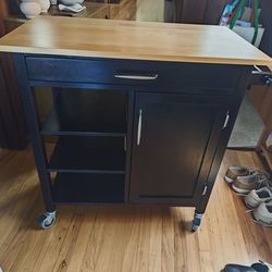Beautiful solid wood kitchen island/cart