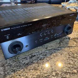 Yamaha RX-A720, 7.2 Network AV Receiver-Bundle -90Wx7-PreOwned Exc Cond